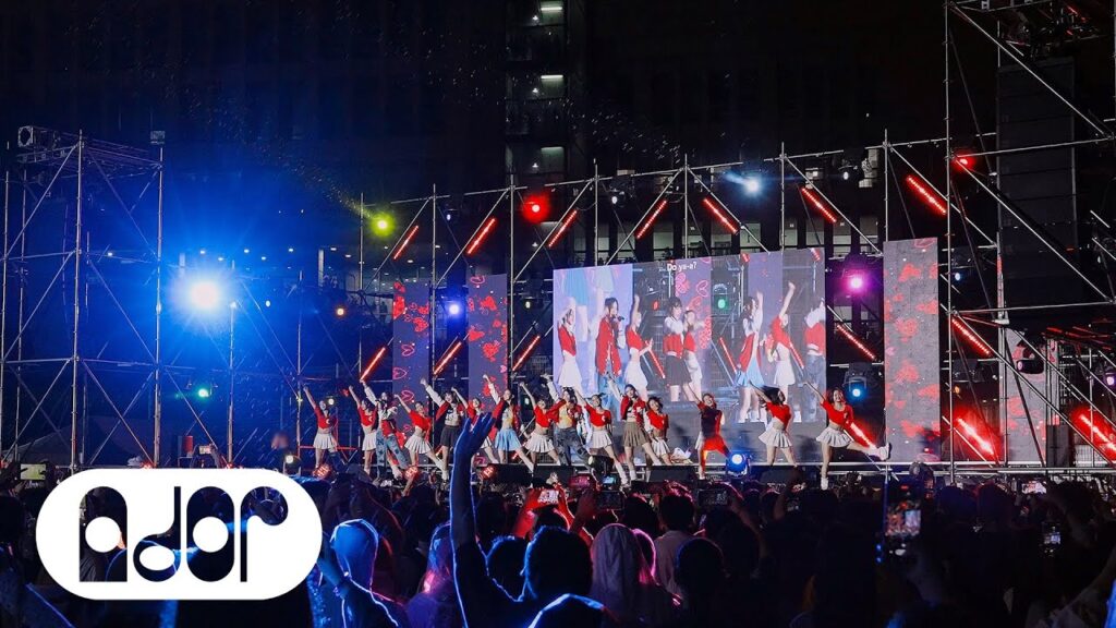 Newjeans (뉴진스) 'super Shy' Stage Cam @ Kyunghee University