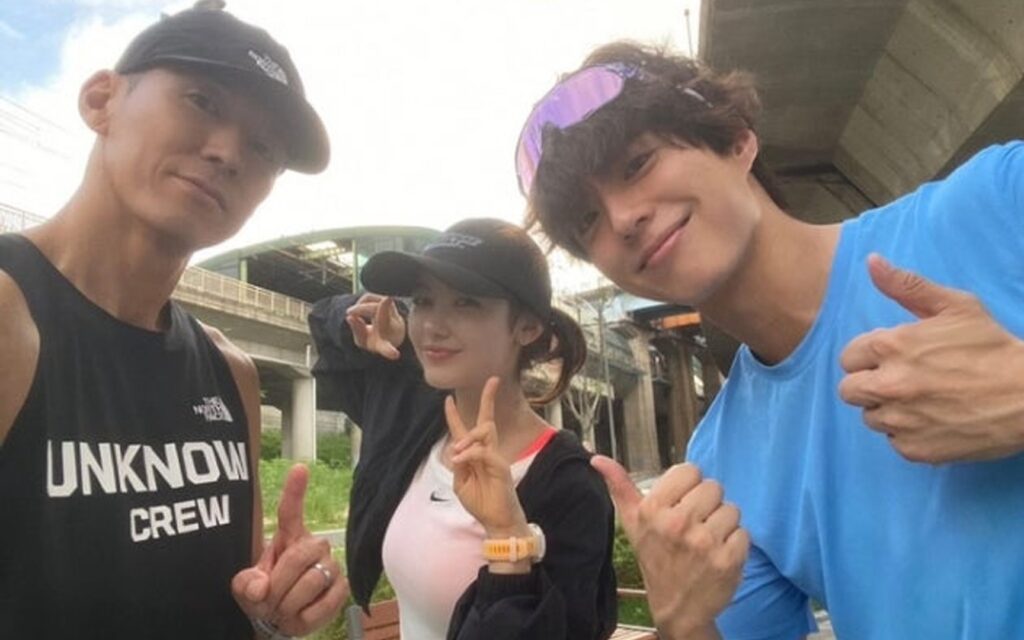 Newjeans' danielle continues her 10km (6.5 mile) runs with park