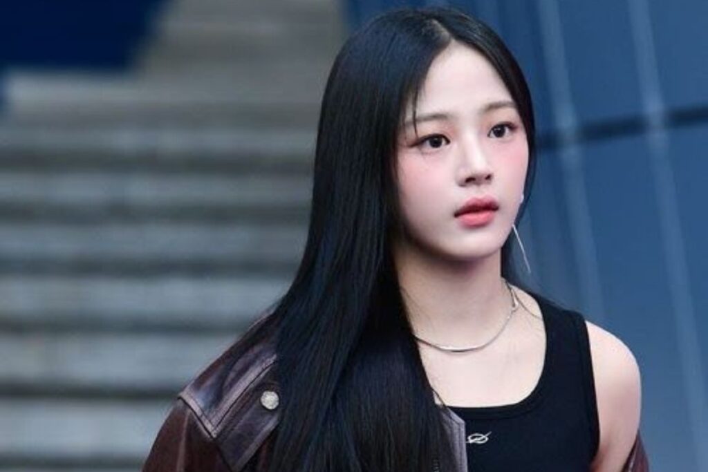 Newjeans minji goes viral with drama like moment at seoul fashion